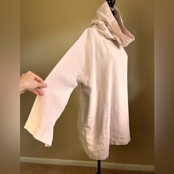 Eskandar DUSTY PINK Mid Weight Linen Mix Monk 30” Long Top w/Pockets (0) - Picture 4 of 11